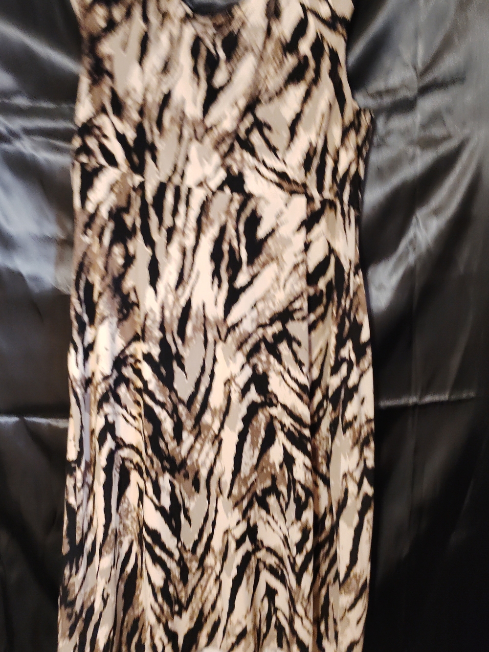 Black and Tan Dress with side rushing - Picture 5 of 5